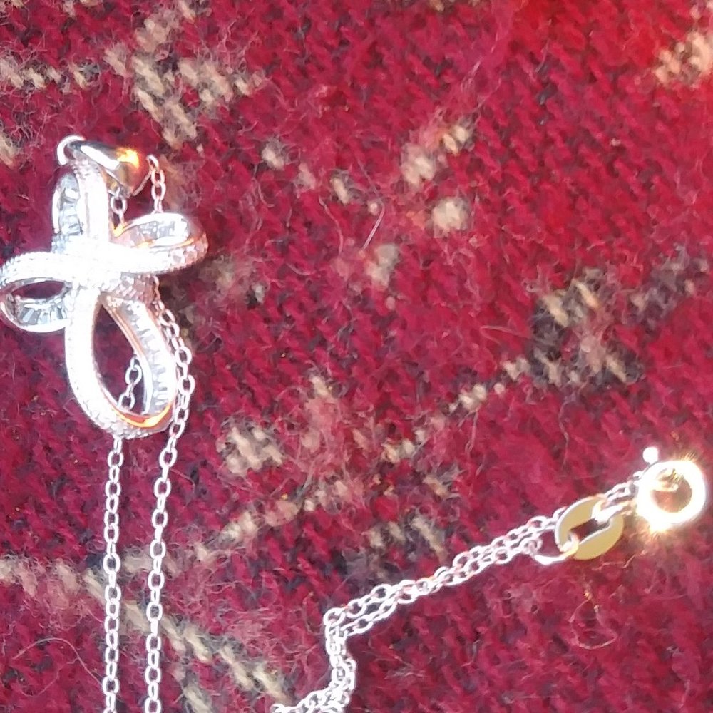 Sterling Sliver Ribbon Knot Cross Czs necklace - Picture 3 of 12